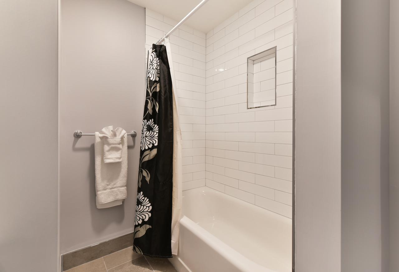 Global Luxury Suites At Longwood Brookline Esterno foto