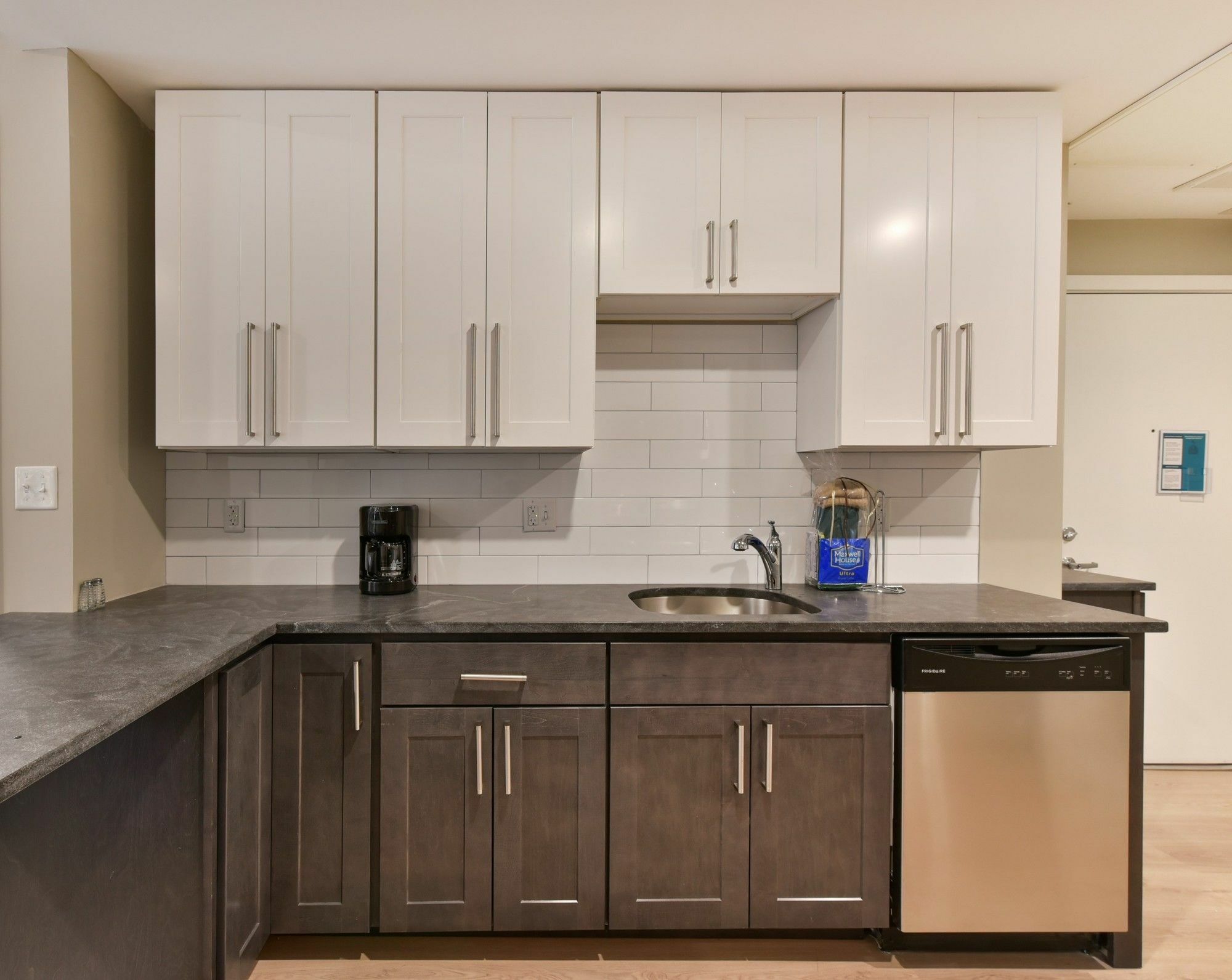 Global Luxury Suites At Longwood Brookline Esterno foto